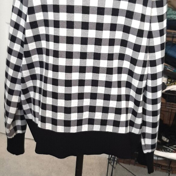 Ella Rafaella NWT Checkered Button Down Sweater Size XL - Picture 3 of 9